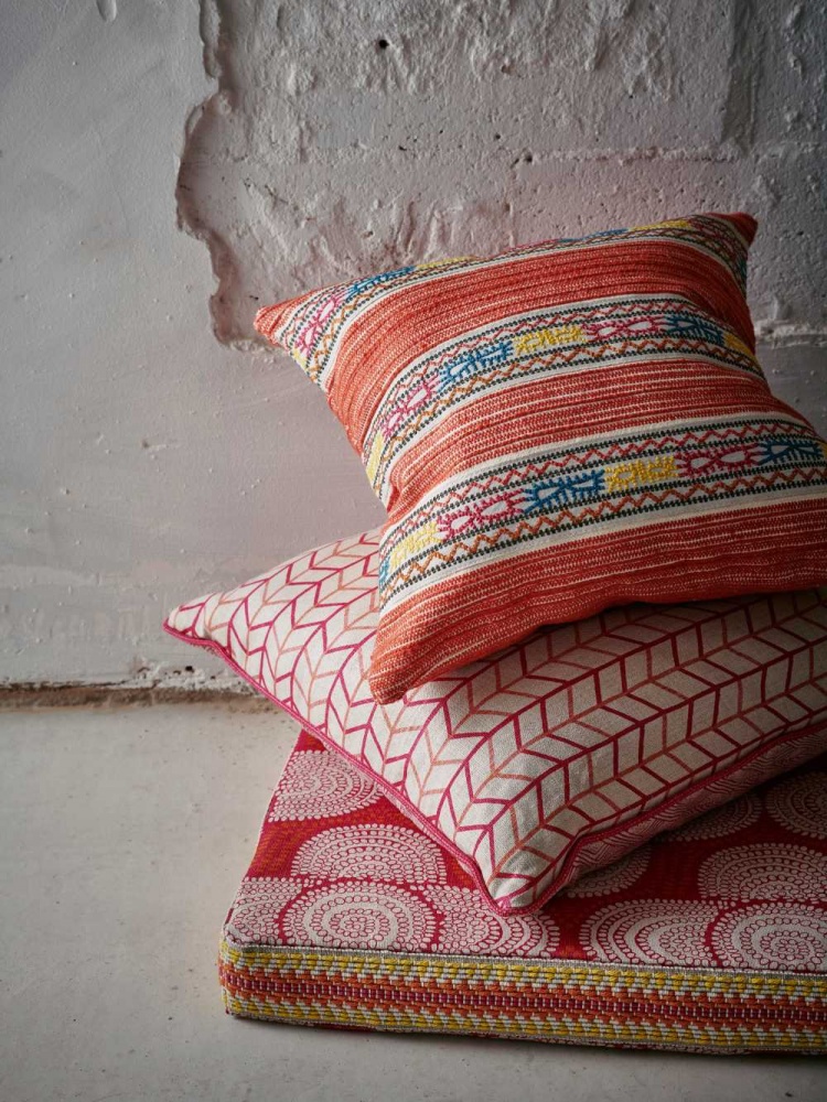 Kit Kemp Small Way Linen Fabric in Indigo